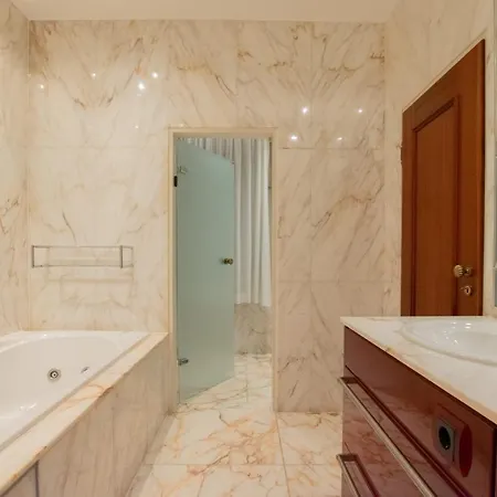 Central City Villa דירה ניאוס